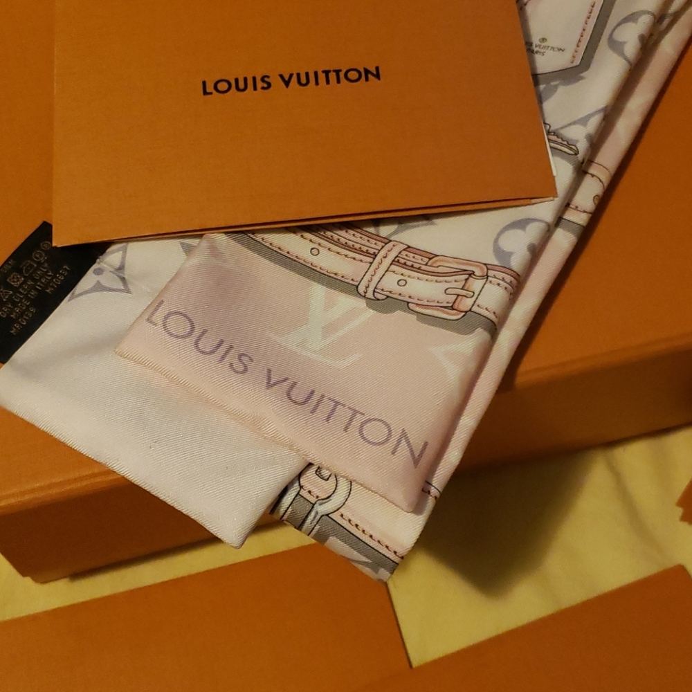 Louis Vuitton Monogram Pink Confidential Bandeau💞 - Picture 6 of 7